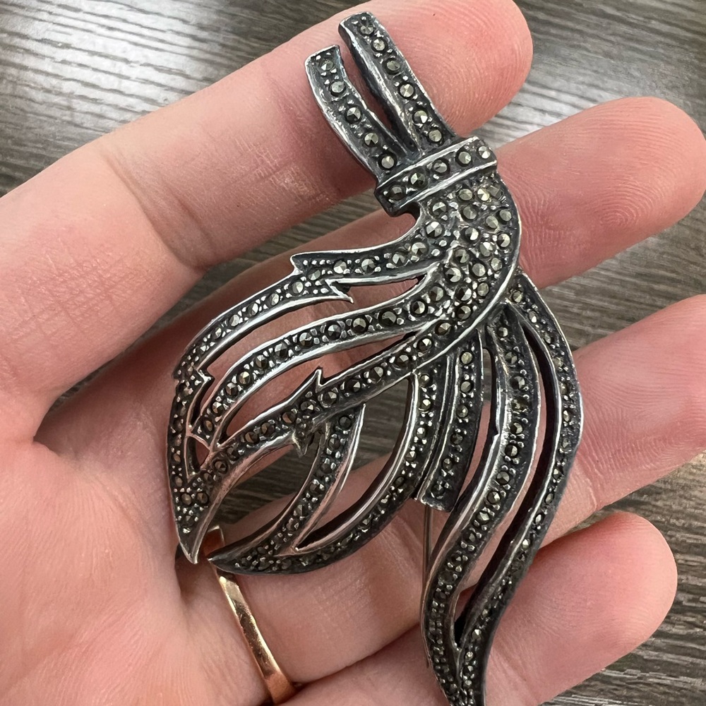 925 Sterling silver sparkling marcasite vintage modernist brooch pin 3”